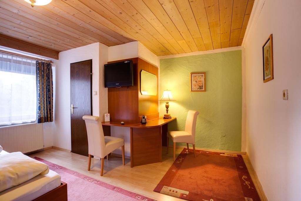 Cityhotel Schwarzer Baer Innsbruck Værelse billede